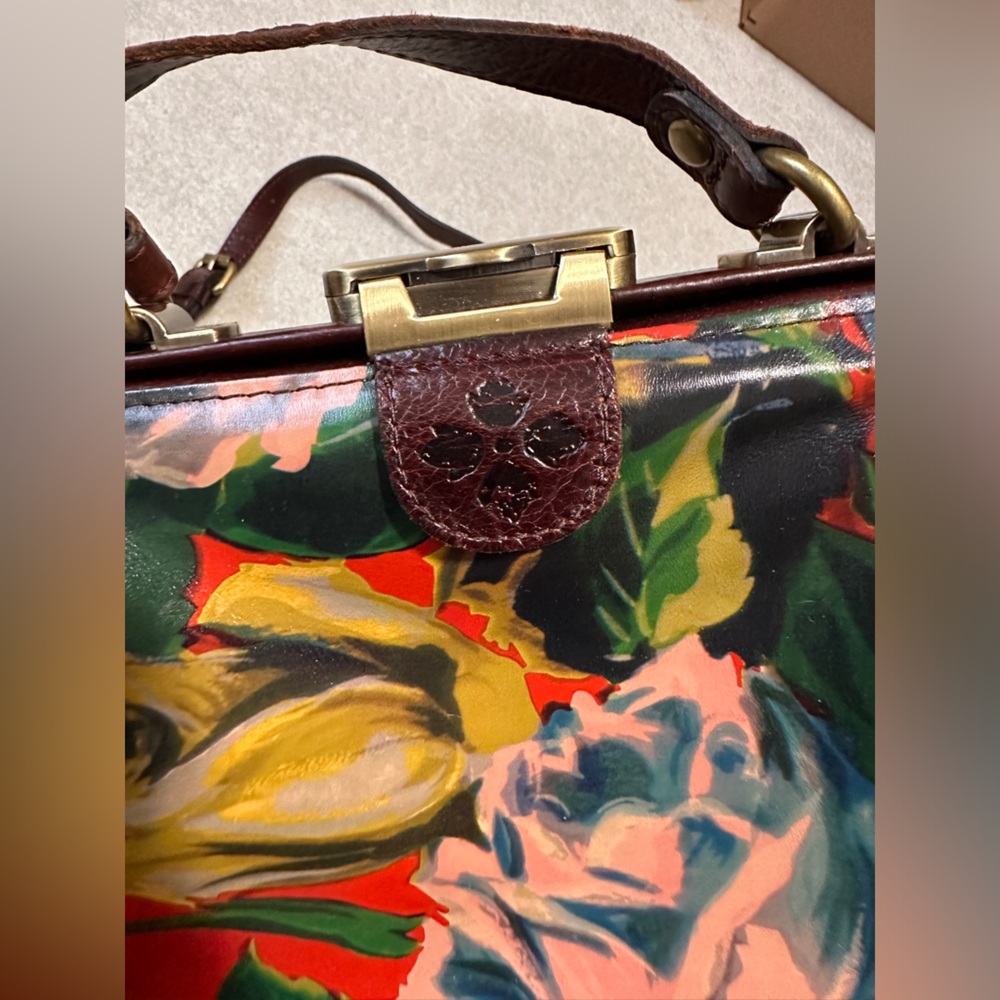 Patricia Nash leather satchel with large pocketbook/change purse - Picture 3 of 11